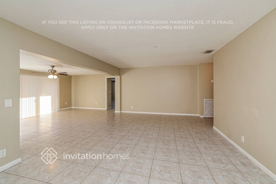 Building Photo - 250 SW 12th Ave