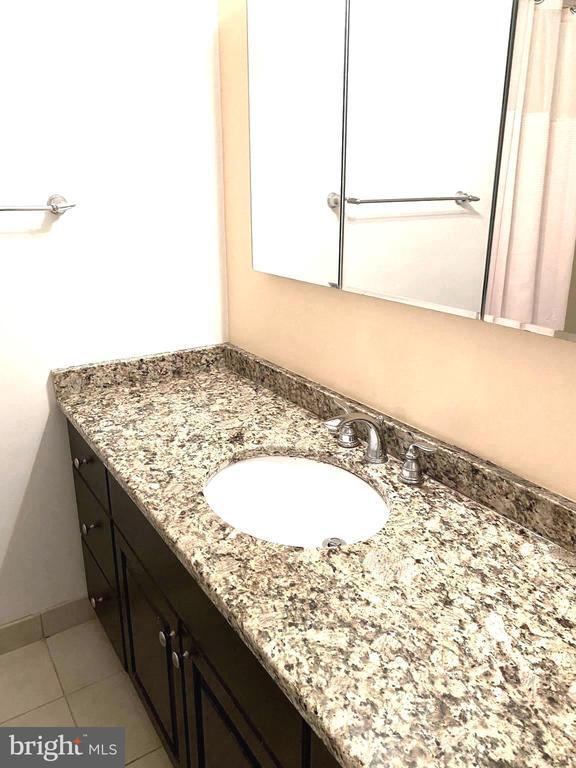 Building Photo - 1600 Arch St