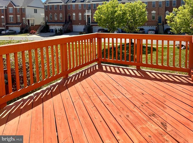 Building Photo - 25205 Larks Terrace