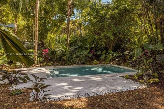 Building Photo - 2330 Overbrook St