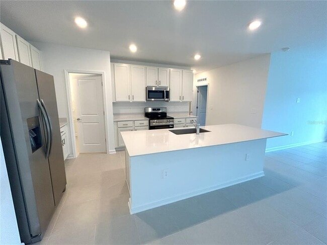 Building Photo - 5683 Ficus Aurea St
