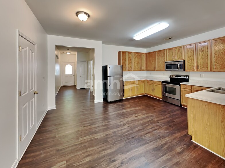 Building Photo - 7423 Mary Jo Helms Dr