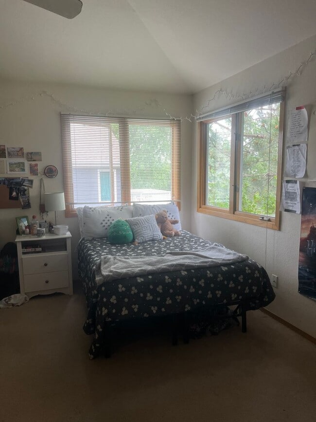 Building Photo - Spacious 4b/3ba House in North Boulder! Available NOW!