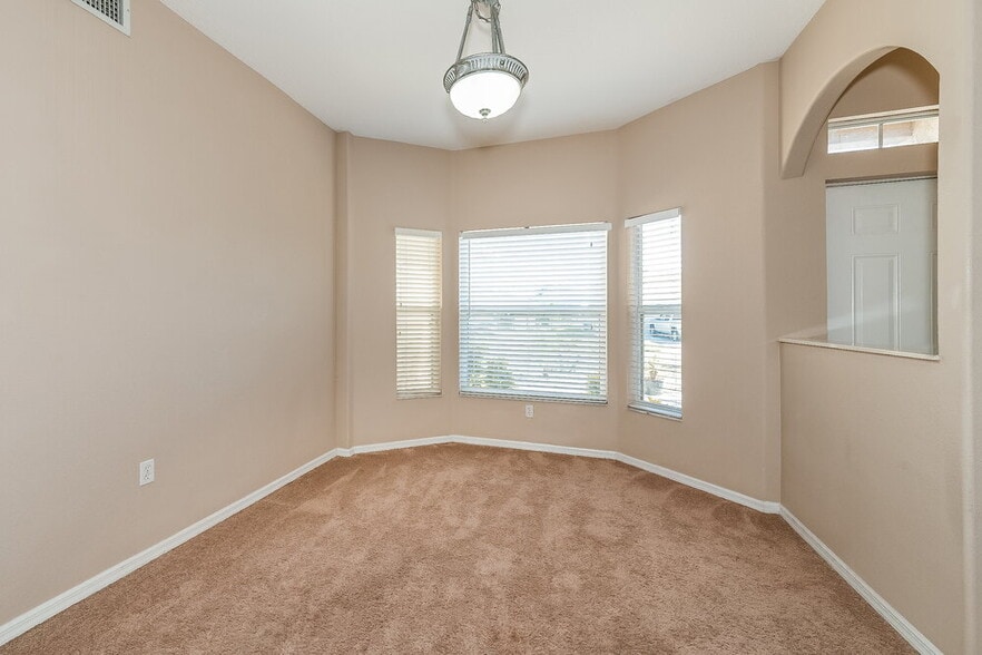 Building Photo - 3027 58th Terrace E