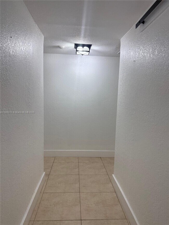 Building Photo - 16700 NW 72nd Ct