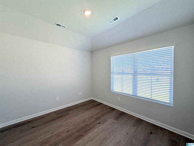 Building Photo - 302 Spanish Moss Ct