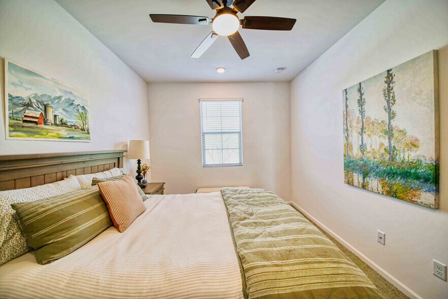 Building Photo - 7856 S Bonanza Park Dr