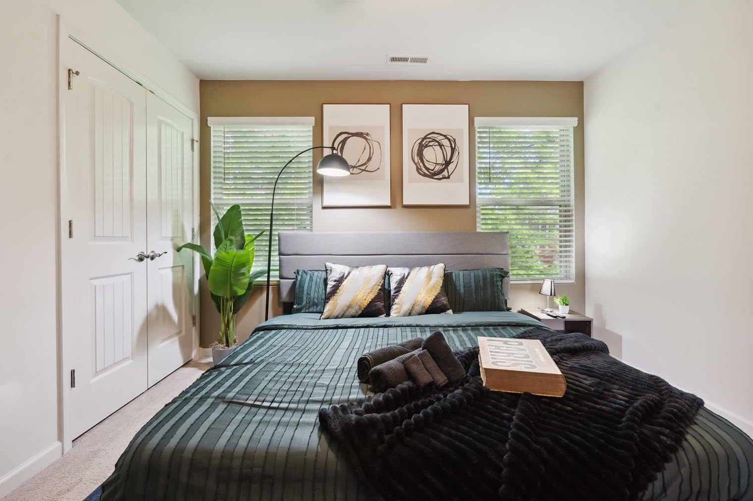 Building Photo - 227 Socket St