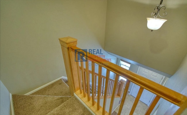Building Photo - 6827 Autumn Ridge Dr