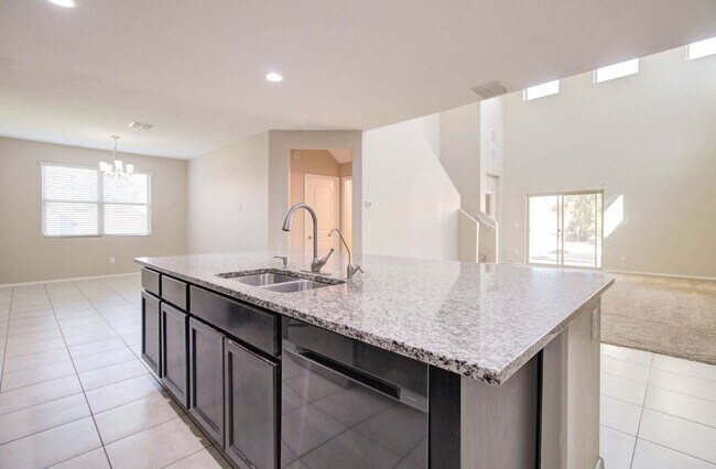 Building Photo - 42098 W Balsa Dr