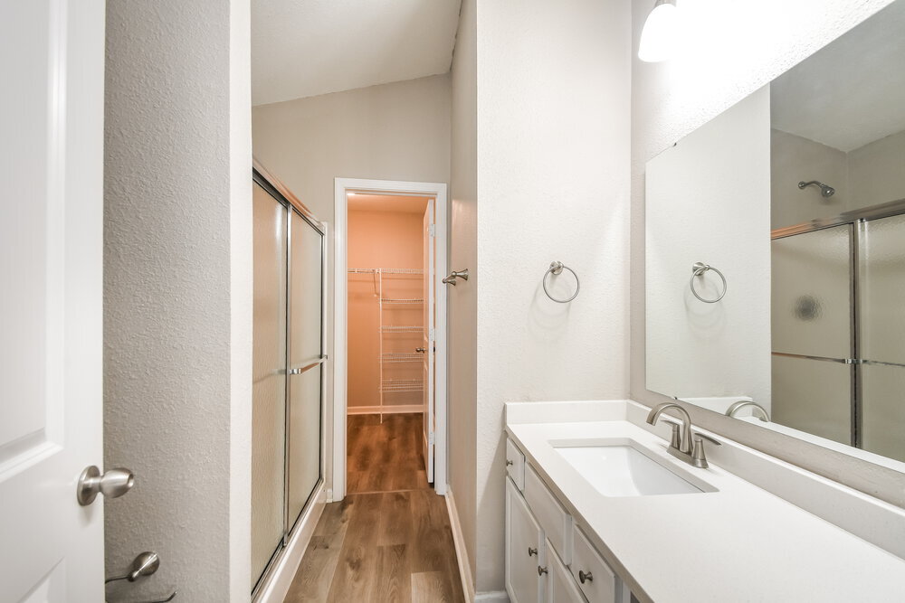 Building Photo - 15397 Dry Creek Rd