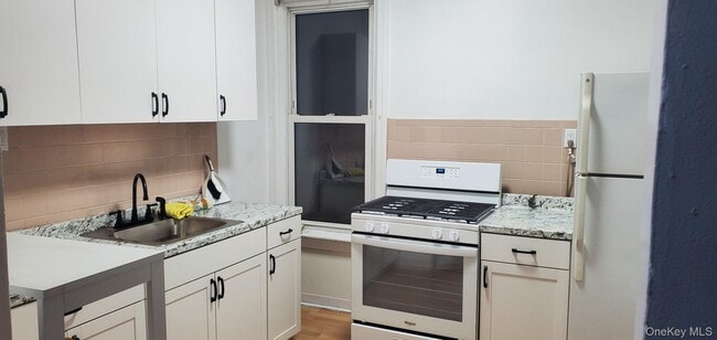 Building Photo - 86-33 76th St