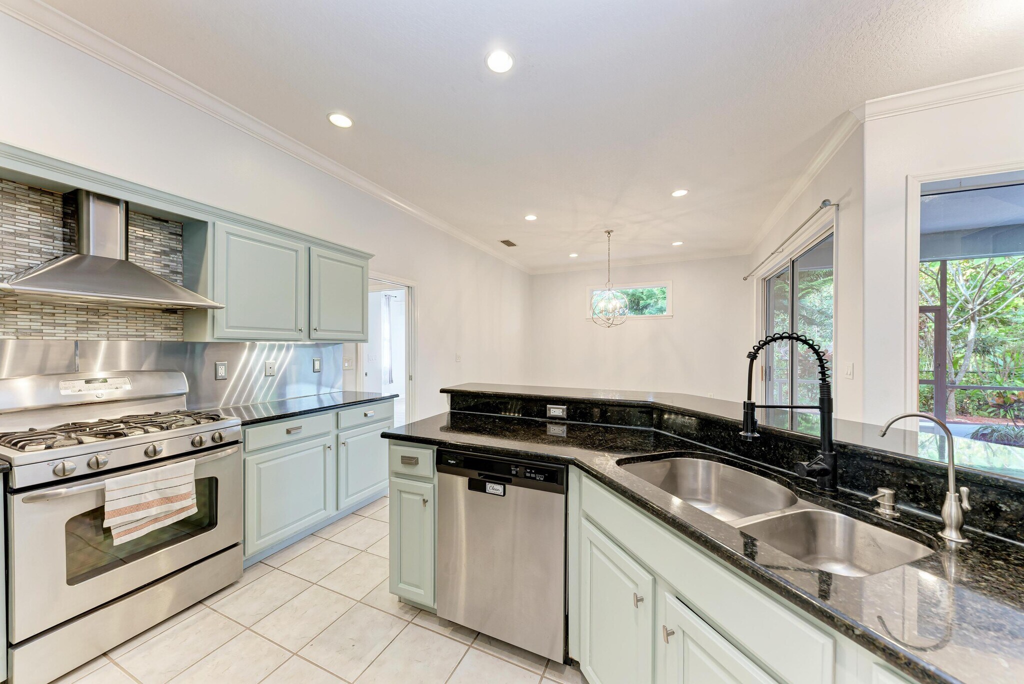 Building Photo - 4756 Old Stone Rd