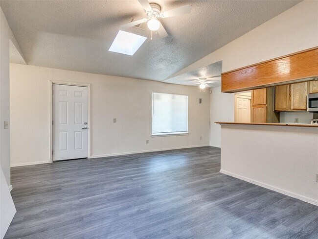 Building Photo - 4602 Creek Ct
