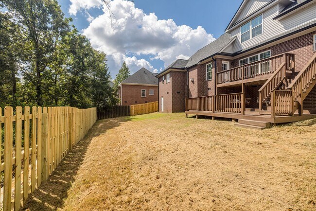 Building Photo - 4893 Somerset Dr