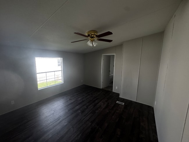 Building Photo - 151 Fox Meadow Dr