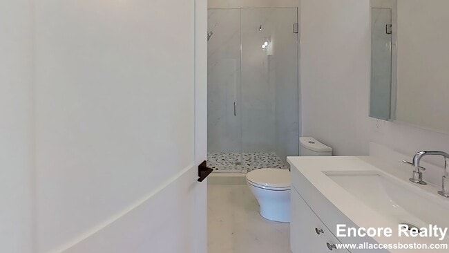 Building Photo - 16-18 Highgate St. (Roomate Rental) Unit 307