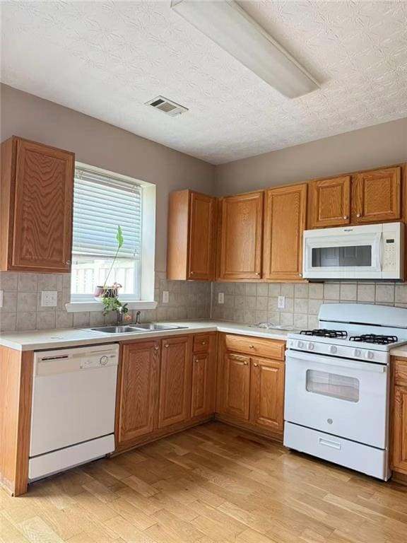 Building Photo - 6634 Splashwater Dr