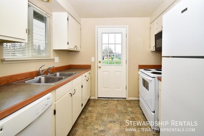 Building Photo - 336 S 51st Pl