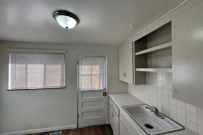 Building Photo - 1411 Boston St