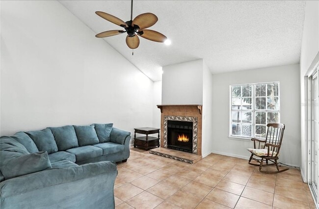 Building Photo - 149 Northshore Cir