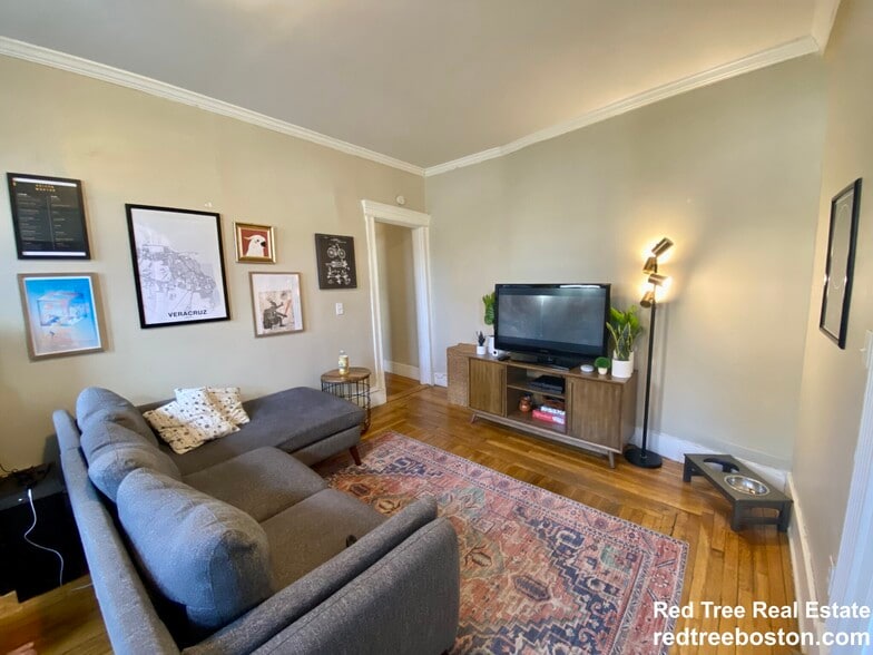 Building Photo - 5 Braemore Rd