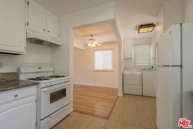 Building Photo - 5112 Auckland Ave