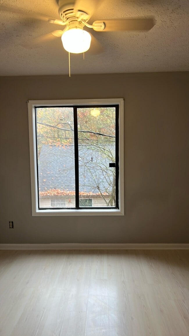 Building Photo - 8710 Century Trail