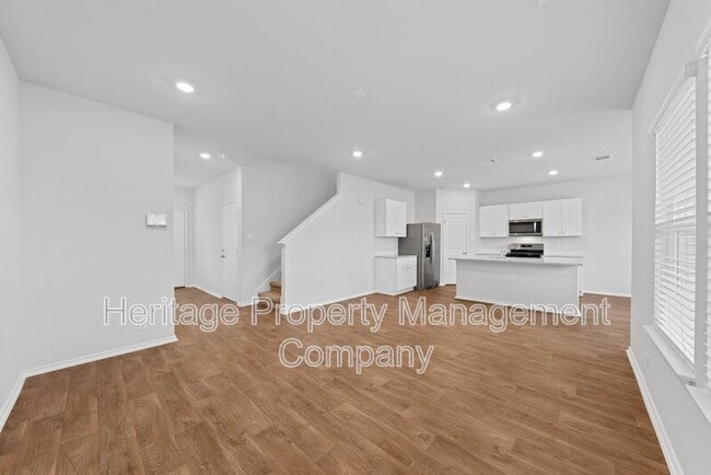 Building Photo - 6212 Sunhigh Dr