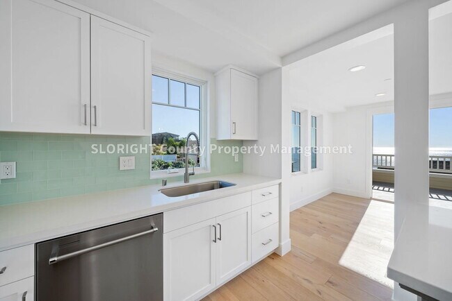 Building Photo - AVAILABLE JANUARY- Stunning Townhome in Avila Beach - 2 Bedroom / 2 Bathroom