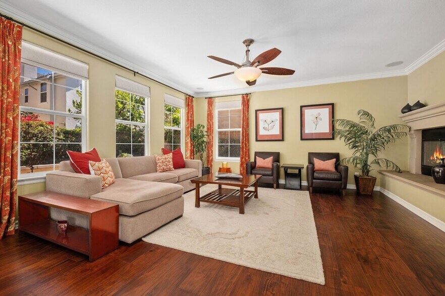 Building Photo - 16618 Honeybee Dr