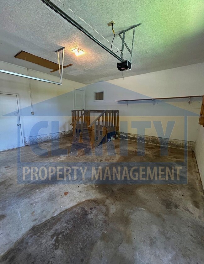 Building Photo - 3 bedroom ranch-style home in Downtown Cle...