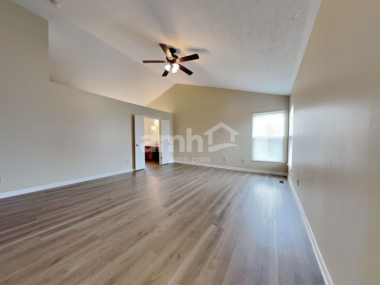 Building Photo - 6283 Zoellners Pl