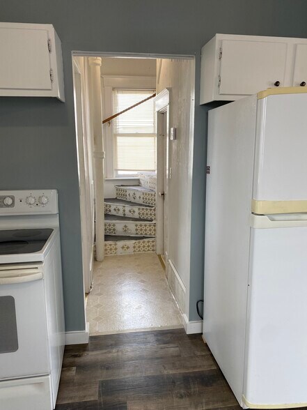 Hall - 608 4th St SE