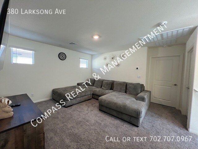 Building Photo - 380 Larksong Ave