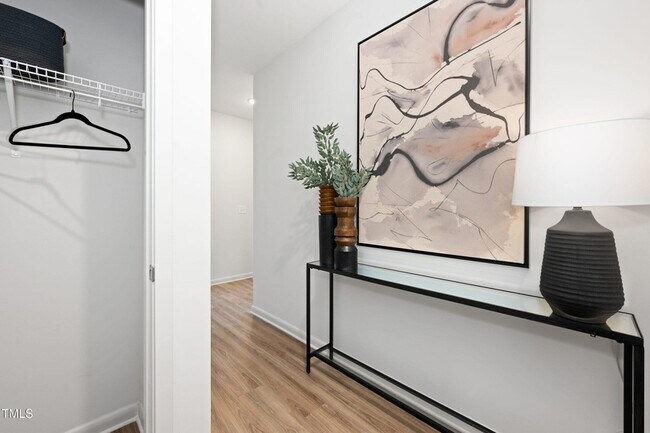 Building Photo - 211 Hammond Center Dr