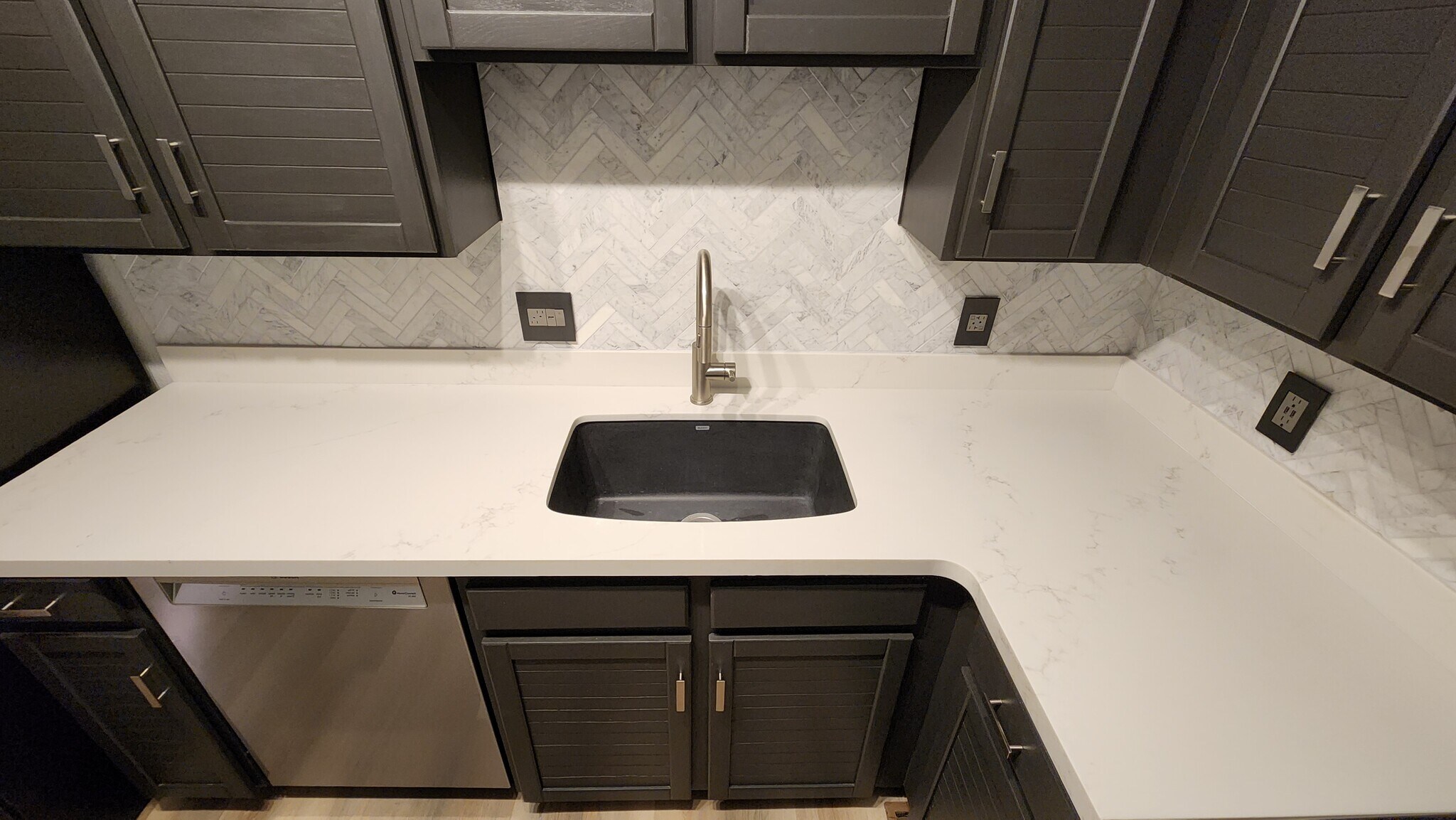 Building Photo - 2605 N Pinon Ridge Dr