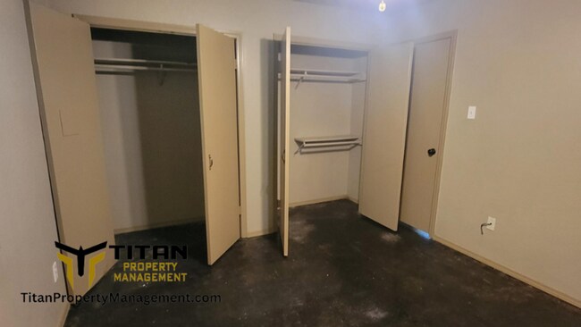 Building Photo - 2bed/1bath Apartment