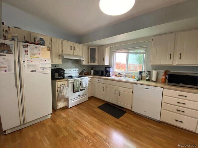 Building Photo - 4280 Nonchalant Cir S
