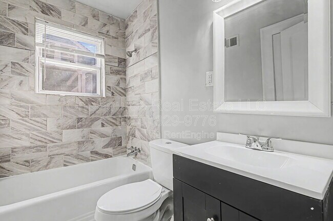 Building Photo - 1895 Markone St NW