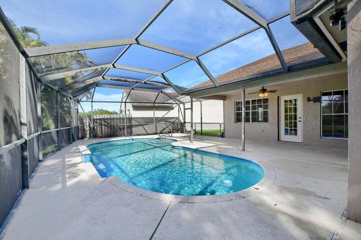 Building Photo - 22552 Middletown Dr