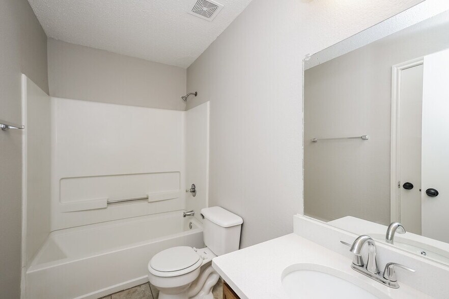 Building Photo - 4136 Tupelo Trail