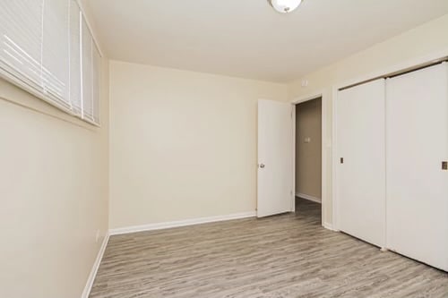 Building Photo - 517 N Biermann Ave