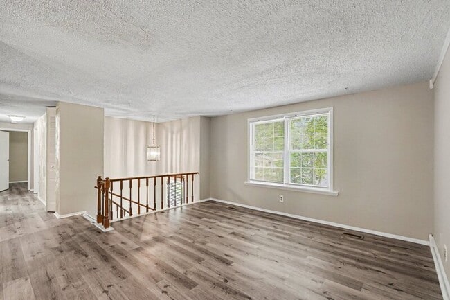 Building Photo - 6201 Turtle Neck Ln