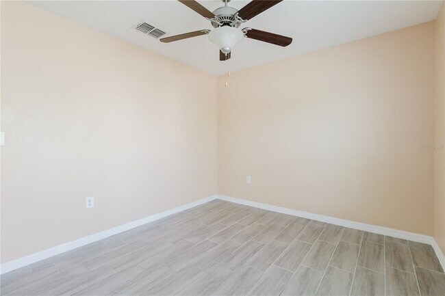 Building Photo - 304 Cascade Bend Dr