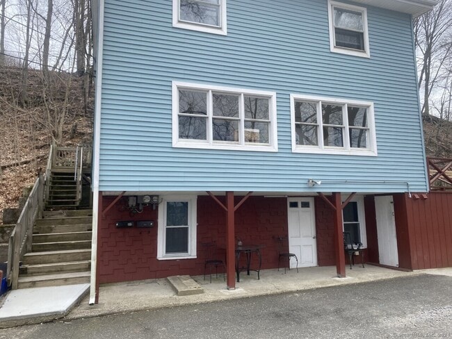 Building Photo - 21 S Division St