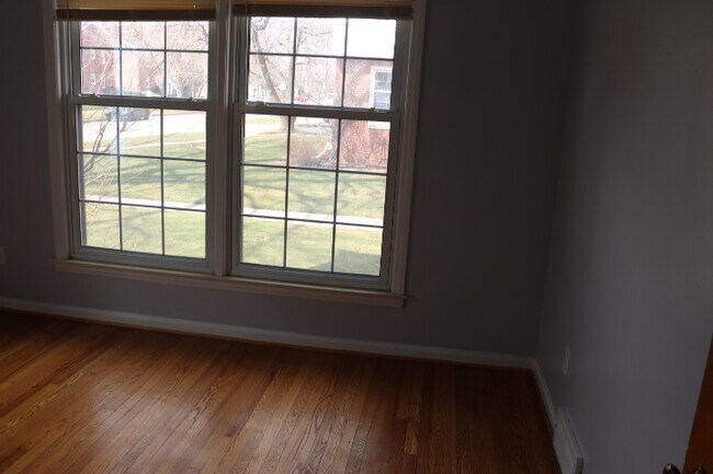 Bedroom - 21726 Snow Ave