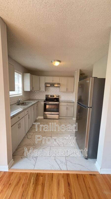 Building Photo - 8105 NE San Rafael Dr