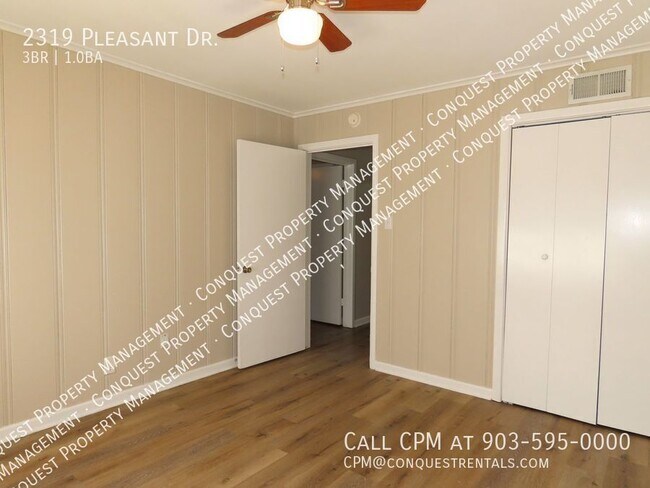 Building Photo - 2319 Pleasant Dr