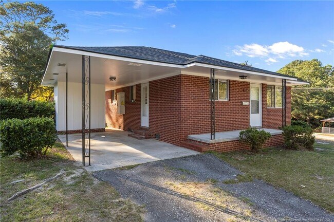 Building Photo - 1913 Corrinna St